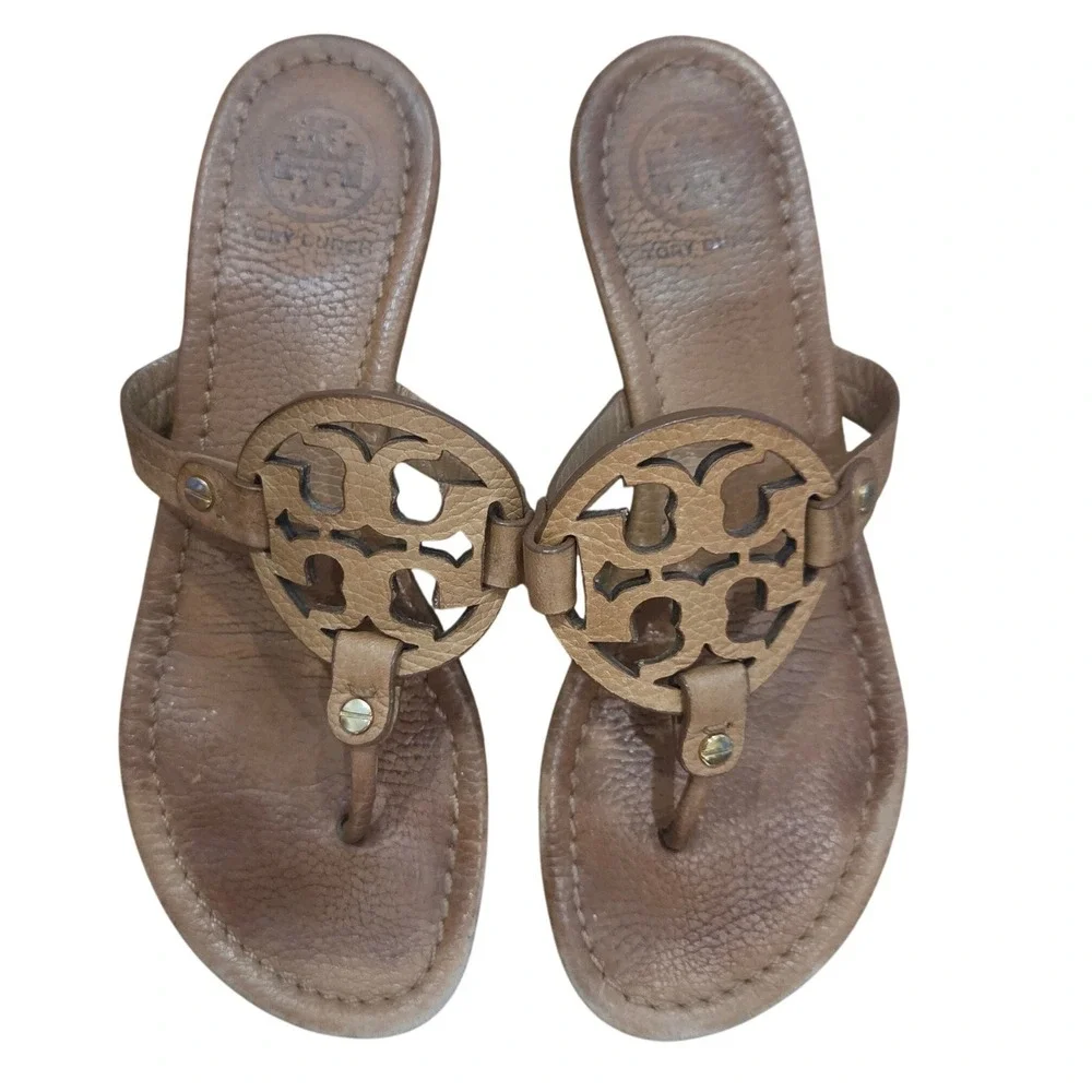 Tory Burch Miller Tan Leather Thong Sandals Gold Logo Medallion Flat Shoes 37